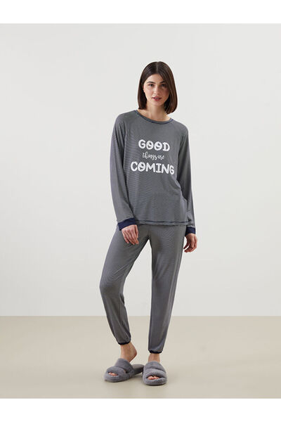 LC Waikiki Crew Neck Striped Women's Pajamas Set