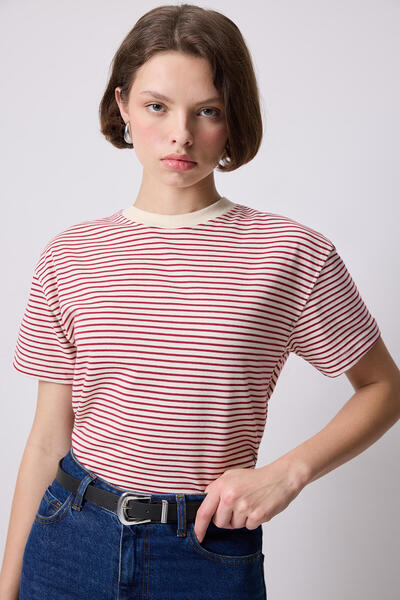 Touché Privé Striped Basic T-Shirt