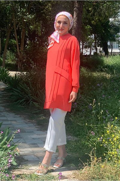 Moda Rosa 25Y4311 - Coral - Tunic with Stitching Detail