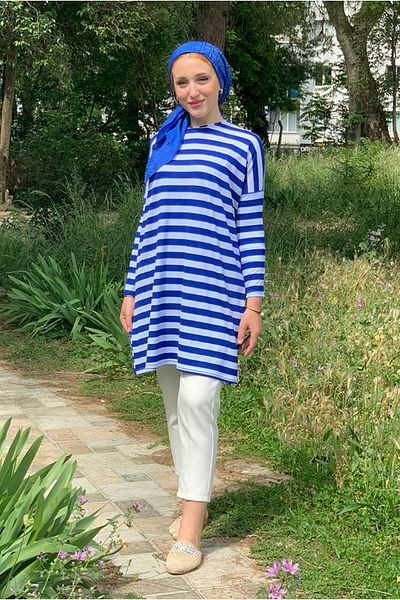 Moda Rosa 25Y4315 - Saks- Oversized Tunic with Thick Stripes