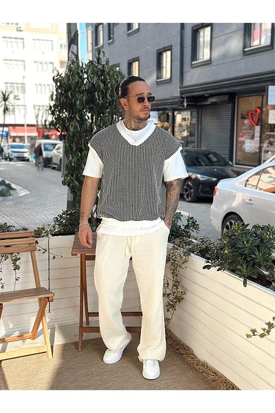manch collection Oversize Black Sweater - Dot Knitted