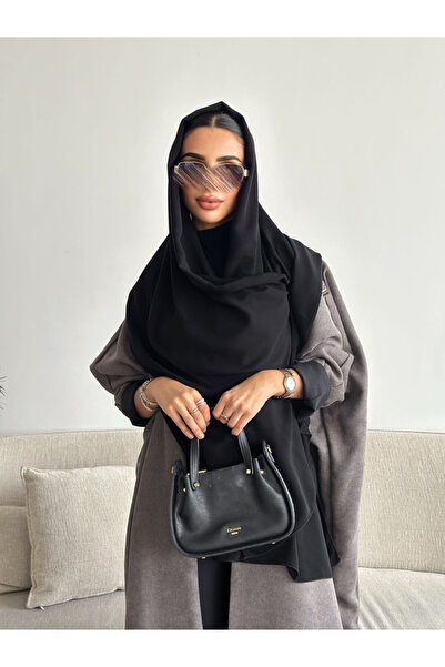 outline Luxurious double-faced winter abaya in black and gray