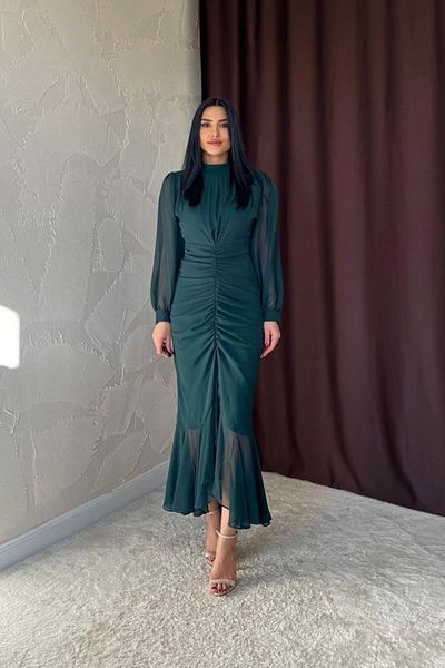 leyla sanat sanata yeni bir bakış açısı Leyla Art Art a New Perspective Emerald Front Gathered Chiffon Dress