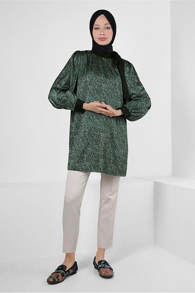 Alvina PATTERNED COLLAR BINDING DETAIL SATIN TUNIC 43934