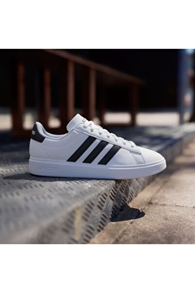 adidas Dámská sportovní obuv Cloudfoam Comfort - model Grand Court