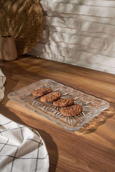 Queen’s Kitchen Natsu Rectangular Presentation Plate
