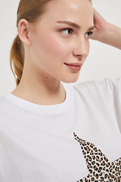 Arma Life Γυναικείο κοντομάνικο λευκό μπλουζάκι με στάμπα Star Leopard