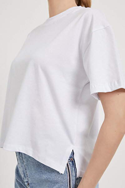 Arma Life Γυναικείο μπλουζάκι με λαιμόκοψη με σχισμή λευκό Crop