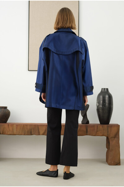 HEQA Смугастий піджак з синьою аполетою