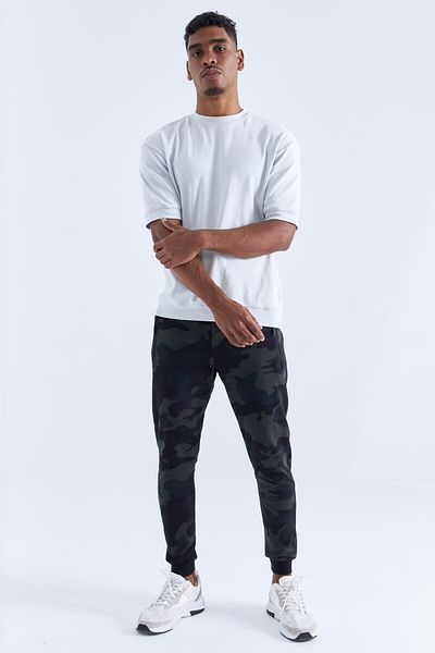TOMMY LIFE Ανδρικό παντελόνι Jogger Sweat - Μαύρη σκιά με σχέδιο παραλλαγής, στενή εφαρμογή - 84754