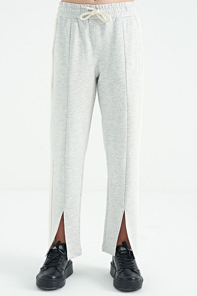 TOMMY LIFE Долнище за момичета с удобен анцуг с бродерия и текст Snow Melange - 75121