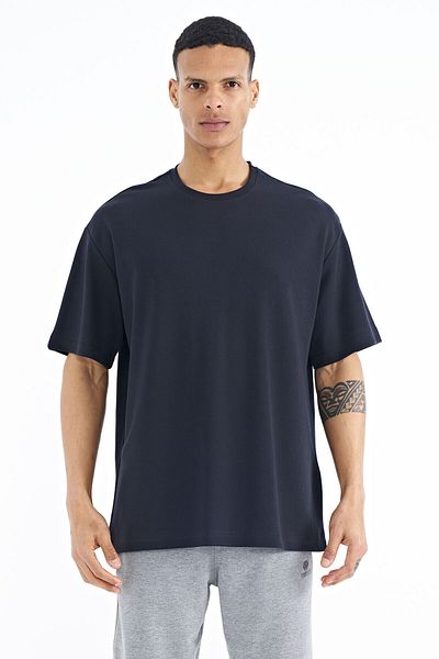 TOMMY LIFE Ανδρικό μπλουζάκι Navy Blue Basic Oversize με λεπτομέρεια εθνόσημο - 88193