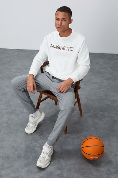 TOMMY LIFE Ecru Text Embroidered O Neck Comfortable Form Fleece Inside Men's Sweatshirt - 88020