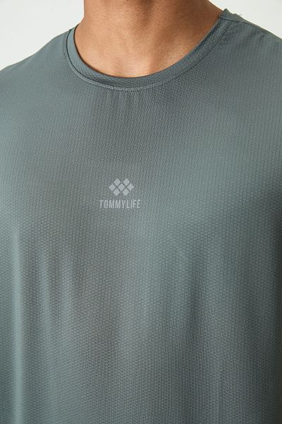 TOMMY LIFE Ανδρικό μπλουζάκι απόχρωσης με αναπνεύσιμη υφή, λεπτή ελαστική τυπική εφαρμογή - 88387