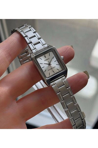 Casio Women's LTP-V007D-7EUDF 22mm Analog Quartz Watch with Stainless Steel Strap - Silver