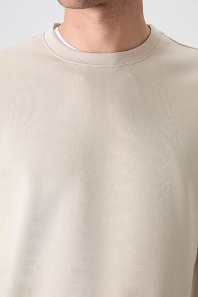 TOMMY LIFE Μπεζ ανδρικό φούτερ - O λαιμό, Άνετη φόρμα, Basic - 88053