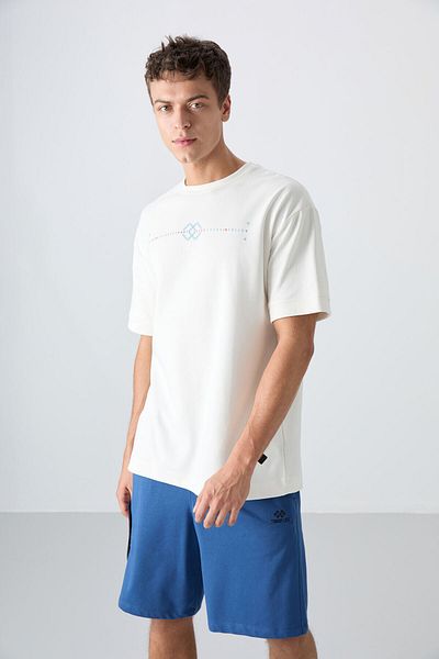 TOMMY LIFE Ανδρικό μπλουζάκι από βαμβακερό χοντρό εκρού, μαλακή υφή, εμπριμέ ανδρικό μπλουζάκι - 88323