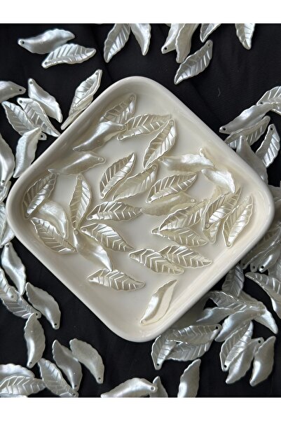 Bijumix Aksesuar 40 Adet Beyaz Sedefli Yaprak Figürlü Boncuk 30 mm