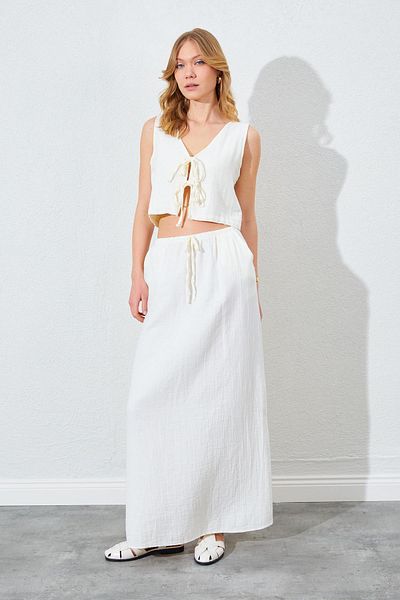 TENA Women's Ecru Muslin Suit with Lacing Blouse and Long Skirt