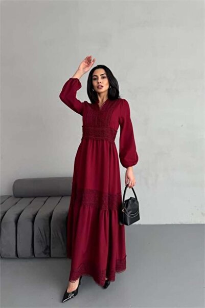 Dipmoda فستان نسائي من Dipmoda مصنوع من قماش الأطلس ومزين بالدانتيل DPMS2517