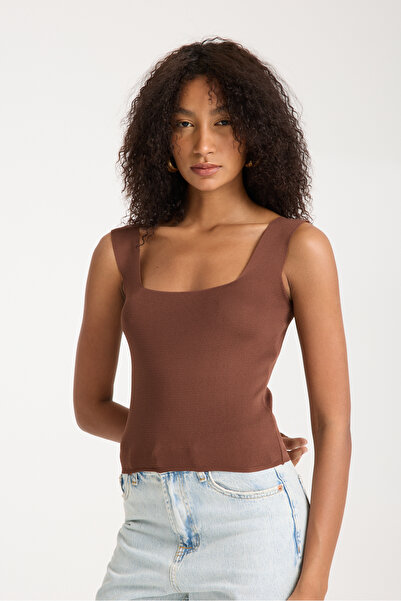 İLKCET MODA Γυναικείο πλεκτό αμάνικο Crop με τετράγωνο λαιμό