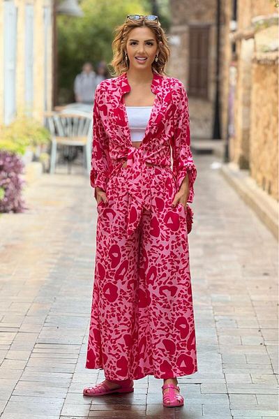 Nevin Kaya Moda Σετ πουκάμισο παντελόνι 100% βαμβακερό με ροζ μοτίβο δάφνης