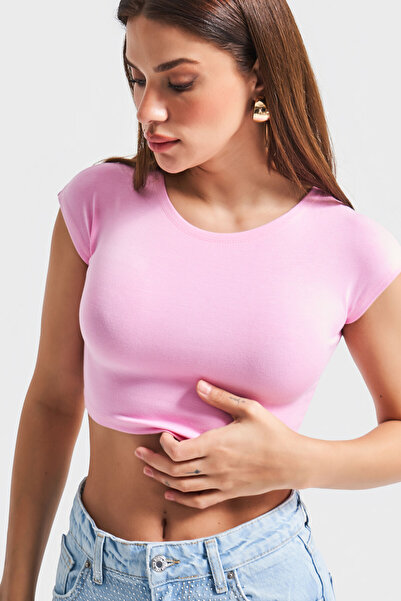 its basic Women's Pink Color Stretchy Fabric Crew Neck Crop Body