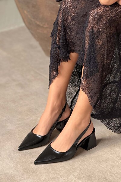 NİŞANTAŞI SHOES Dámské boty na podpatku Athena Black se vzorem z lakované kůže s gumovou špičkou