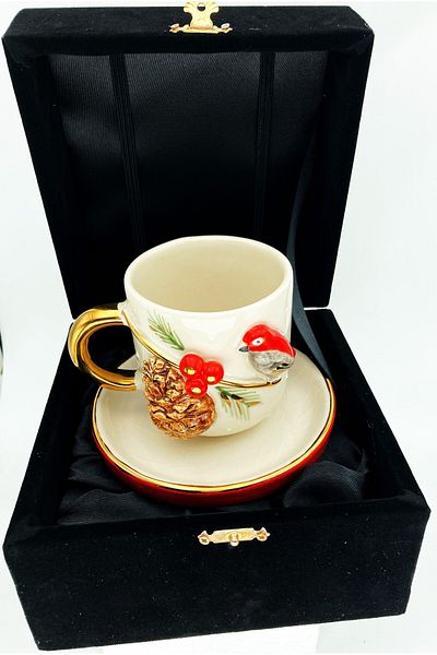 Celines Wonders Luxury Boxed Premium Quality Handmade 24 Carat Gold Plated Red Bird Mug 200 ml