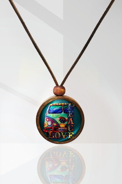 Tahtakolik Aşk ve Barış / Love and Peace Ahşap Kolye
