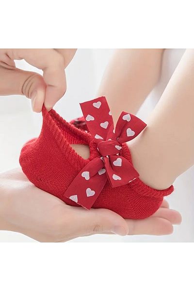 zehracatasariim 0-12 Months Compatible Baby Red Heart Socks and Bandana Set