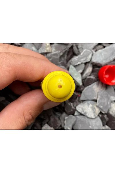 Carmex Strawberry Lip Balm Stick 4.25 GM X 6