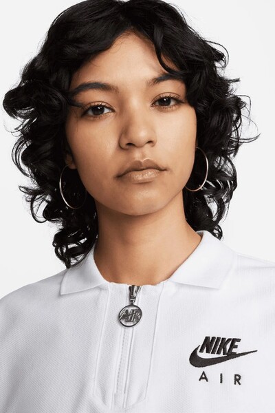 Nike Air Pique Polo Crop Tee Loose Fit Loose Cut Πολυεστερικό κοντό μπλουζάκι λευκό