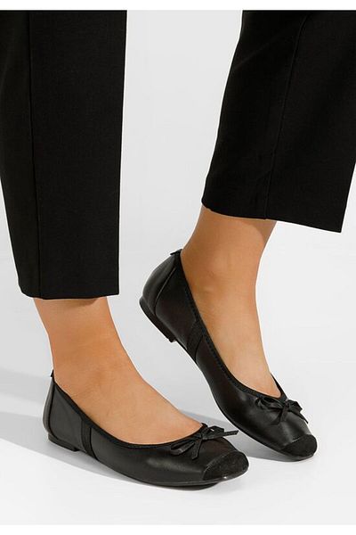 B T Shoes Women's black Valeriana ballet flats