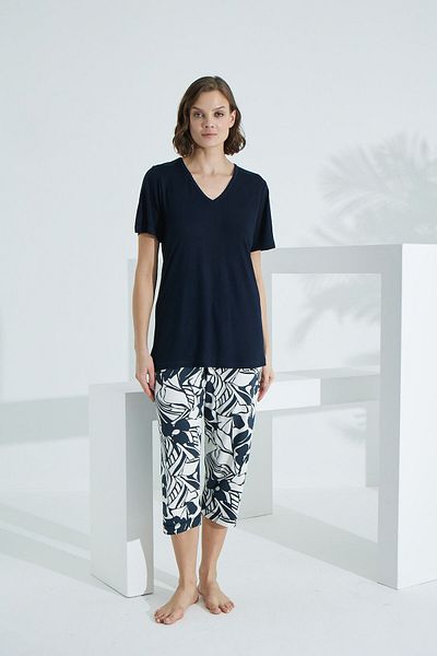 Etoile Bamboo Soft Fabric Short Sleeve Capri Suit 71042