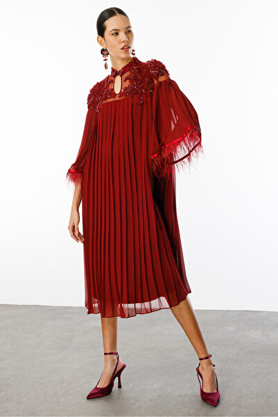 Nefeli Kol Ağzı Tüylü Piliseli Elbise