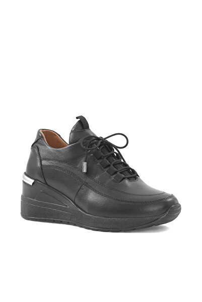 Celal Gültekin Kadın Siyah Dolgu Topuklu Deri Sneaker