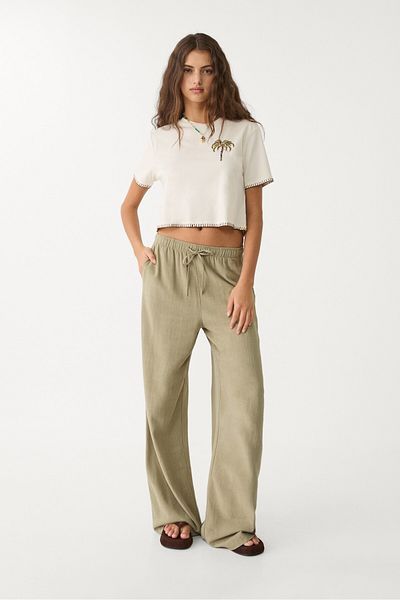 Stradivarius Cropped T-shirt with embroidered palm tree