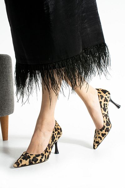 Güllü Shoes Leopard Print Thai Feather Pointed Toe Stiletto – an Indispensable Addition to Bold and Stylish Steps!