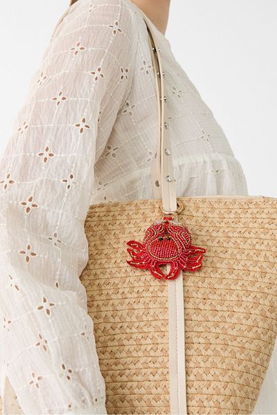 Stradivarius Crab charm key ring