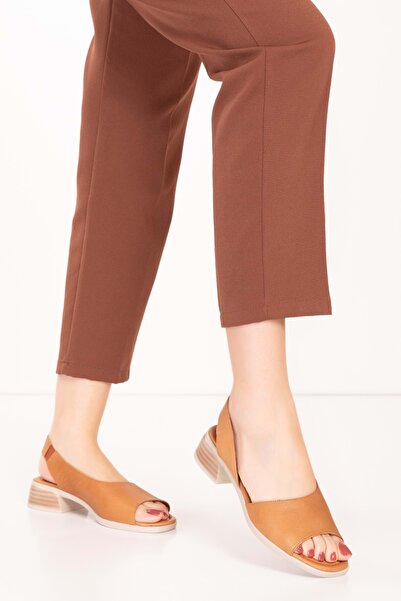 Gondol Kadın Hakiki Deri Orta Topuklu Günlük Sandalet Anl.3220