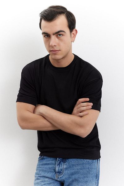 TENA Men's Black Crew Neck Sleeve Hem Bias Basic T-Shirt