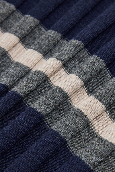 W Collection Gray Turtleneck Long Sleeve Sweater