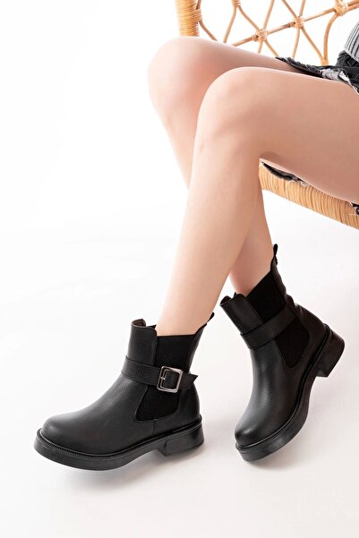 Genel Markalar 02-2004 Siyah Toka Aksesuarlı Lastikli Günlük Kadın Bot