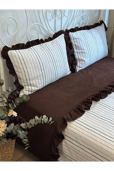 Decamor home مفرش سرير مزدوج بتفاصيل مكشكشة باللون البني إكرو