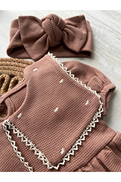 Butik FukukumBaby Kalp Nakışlı Kare Yaka Kız Bebek Romper