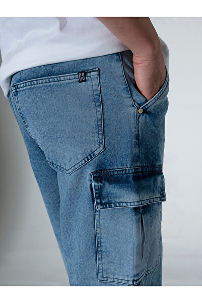 Hubberholme By Styli Mid Rise Regular Fit Jeans with Cargo Pockets