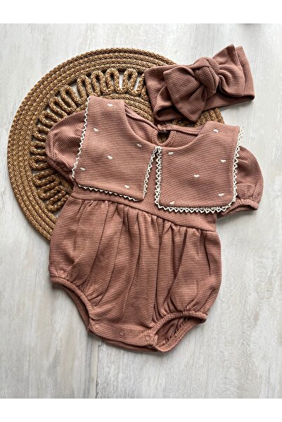 Butik FukukumBaby Kalp Nakışlı Kare Yaka Kız Bebek Romper