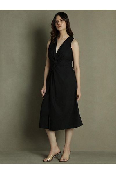 Dennis Lingo By Styli DL Women Solid V-Neck Midi Dress