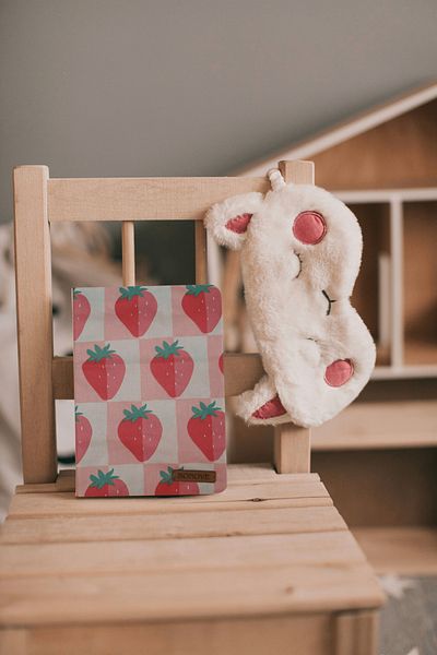 BONOVE Book Cover Strawberry Pattern Book Protection Organizer